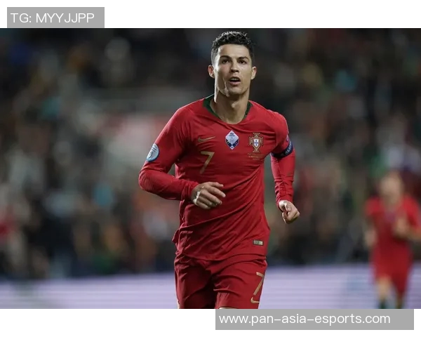 百大球星精彩瞬间回放 足球巨星们的荣耀时刻尽收眼底